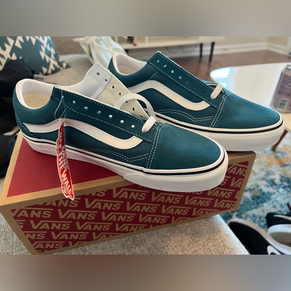 Blue coral/true white Old Skool Vans - Brand new Womens Size 8.5